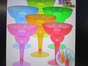 lot 264 image: JOYIN 36 Packs Plastic Margarita Gl...