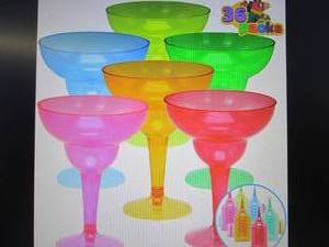 lot 265 image: JOYIN 36 Packs Plastic Margarita Gl...