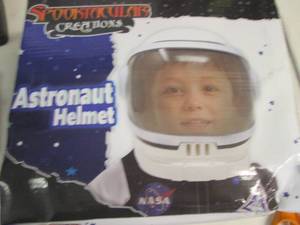 lot 278 image: Astronaut Helmet open box...