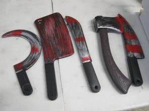 lot 307 image: Joyin Pack of 5 Bloody Weapons Set ...
