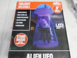lot 327 image: Alien UFO Holiday Inflatable open b...