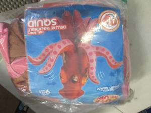 lot 361 image: Puff Me Up Adult One Size Squid Cos...