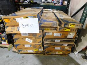 WHOLESALE PALLET LOT OF LIGHTING