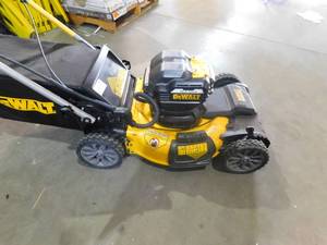DEWALT 21.5 in. 20-Volt MAX Lithium-Ion Cordless Battery Walk Behind Self Propelled Mower