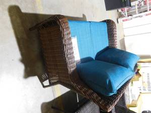 Cambridge Gray Wicker Outdoor Patio Loveseat with CushionGuard Malachite Green Cushions