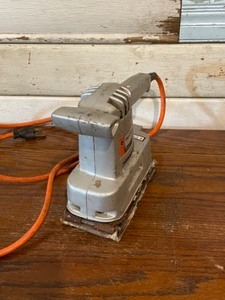 Black and Decker Sander