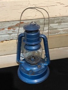 Dietz #1 Little Wizard Kerosene Railroad Barn Latern with Original Dietz Globe