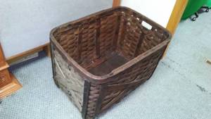lot 136 image: Monster Basket.