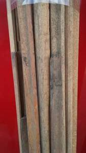 lot 213 image: Oak quarter round molding