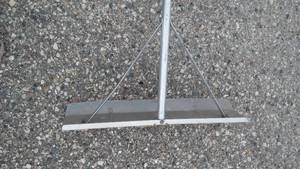 lot 239 image: Roof snow rake. Aluminum