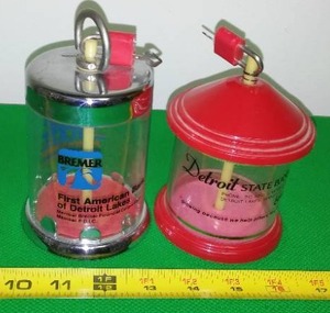 lot 185 image: Vintage Piggy Banks