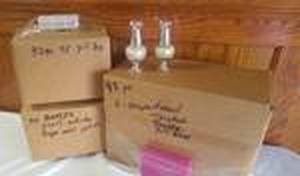 lot 160 image: NEW Pill Trinket Travel Organizer (80) and Nail Polish (20) Great for Resellers.