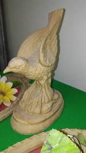 lot 210 image: Soapstone dcor.