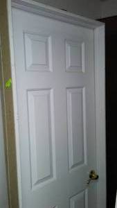 lot 292 image: 28 in. Hollow core framed door.