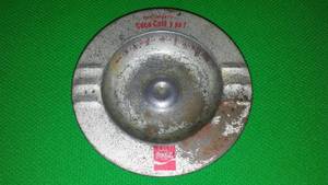 lot 196 image: Vintage Coca Cola Y Ya Ashtray Para Compartie. Coke Ashtray.