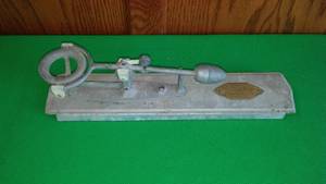 lot 297 image: Vintage Reliable Egg Scale