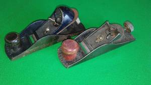 lot 305 image: Stanley no. 220 hand planers (2)