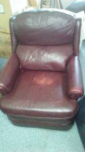 lot 324 image: Leather Comfy Side chair, Oxblood.