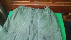 lot 355 image: U.S. Army Air Forces insulated deck pants.