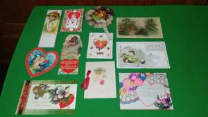 lot 809 image: Vintage Valentine cards Great condition.