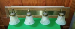 lot 821 image: 4 lamp Vanity Light