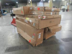 WHOLESALE MIXED PALLET OF MISCELLANEOUS VANITY TOPS AND SHOWER BASES