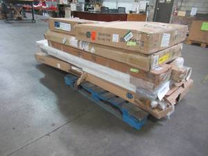 WHOLESALE MIXED PALLET OF CLOSET DOORS, BUILDING MATERIALS AND VINYL FLOORING