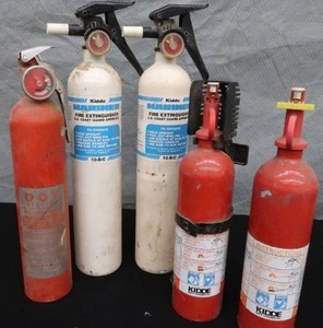 lot 22 image: FIRE EXTINGUISHERS