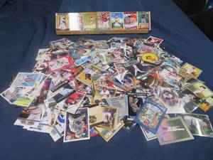 lot 47 image: COLLECTABLE BASEBALL CARDS  - ROOKIES, STARS, INSERTS (LARGE AMOUNT)