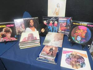 lot 56 image: HUGE COLLECTABLE LOT OF RECORDS