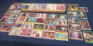 lot 57 image: COLLECTABLE 1977 AND 1980 TOPPS EMPIRE STRIKES BACK STAR WARS TRADING CARDS