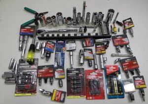 lot 813 image: Lot of 50 Assorted Husky Sockets, Wrenches, and Adapters