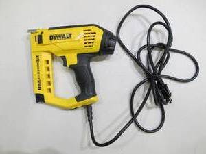 lot 919 image: DeWalt 5-in-1 Multi-Tacker and Brad Nailer