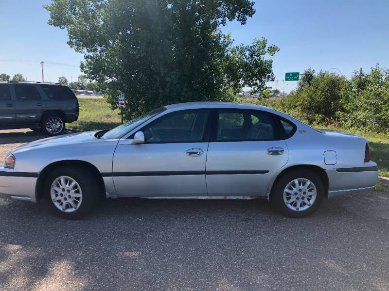 lot 6 image: 2001 Chevrolet Impala - 2 OWNER