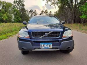 lot 17 image: 2004 Volvo XC90 - AWD