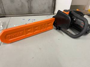 lot 78 image: Remington 16 Inch Electric Chainsaw