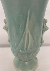 lot 95 image: 1940s McCoy Vintage Sailboat Motif Vase