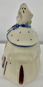 lot 94 image: Shawnee Peach Granny Ann Teapot USA