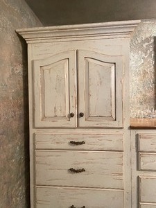 lot 134 image: Absolutely Stunning Solid Painted Wood Custom Made Wall Unit Cabinet