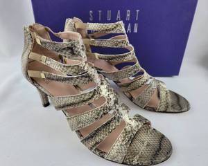 lot 28 image: 2 Pairs of Designer Heels-Stuart Weitzman Size 6 & Cynthia Vincent Size 6.5