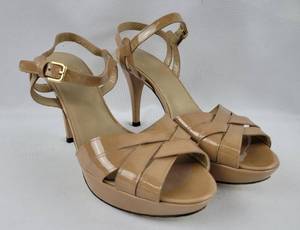 lot 29 image: 3 Pairs Designer Shoes- Stuart Weitzman size 6, Donald Pliner Size 6, Aquatalia Size 6