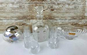 lot 35 image: Spode, Nachtman & More Crystal Collection