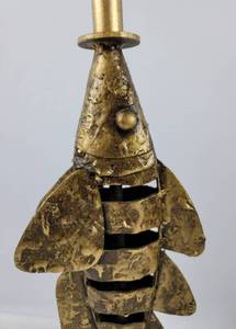 lot 59 image: Vintage Brutalist Design Fish Motif Lamp & Basket