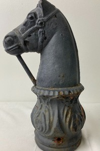 lot 224 image: Two Vintage Animal Statues- Cast Iron Horse & Concrete Goose