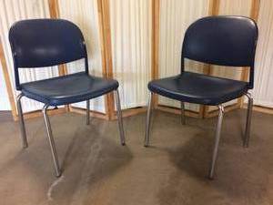 lot 37 image: MSRP $1000PAIR HIGH QUALITY &amp FEATURED IN DESIGNER MAGAZINES&nbspGiancarlo Piretti for Ki Furniture Piretti Stacking Guest Side Chairs - Great Condition