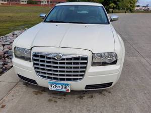 2007 CHRYSLER 300 LOW MILES, LOW RESERVE