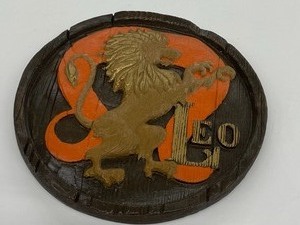 lot 6 image: Two Vintage Leo Wall Decor