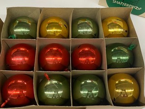lot 3 image: Vintage Christmas Ornaments including Coronado Pop Ins