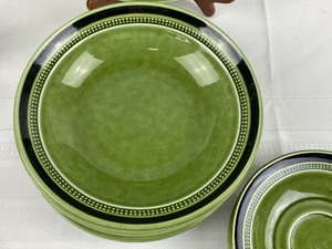 lot 32 image: Pieces of Fuji Stone Vintage Pottery Dishes in Moss Antigua