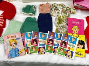 lot 22 image: Barbies Fun Vintage Barbies and Clothing